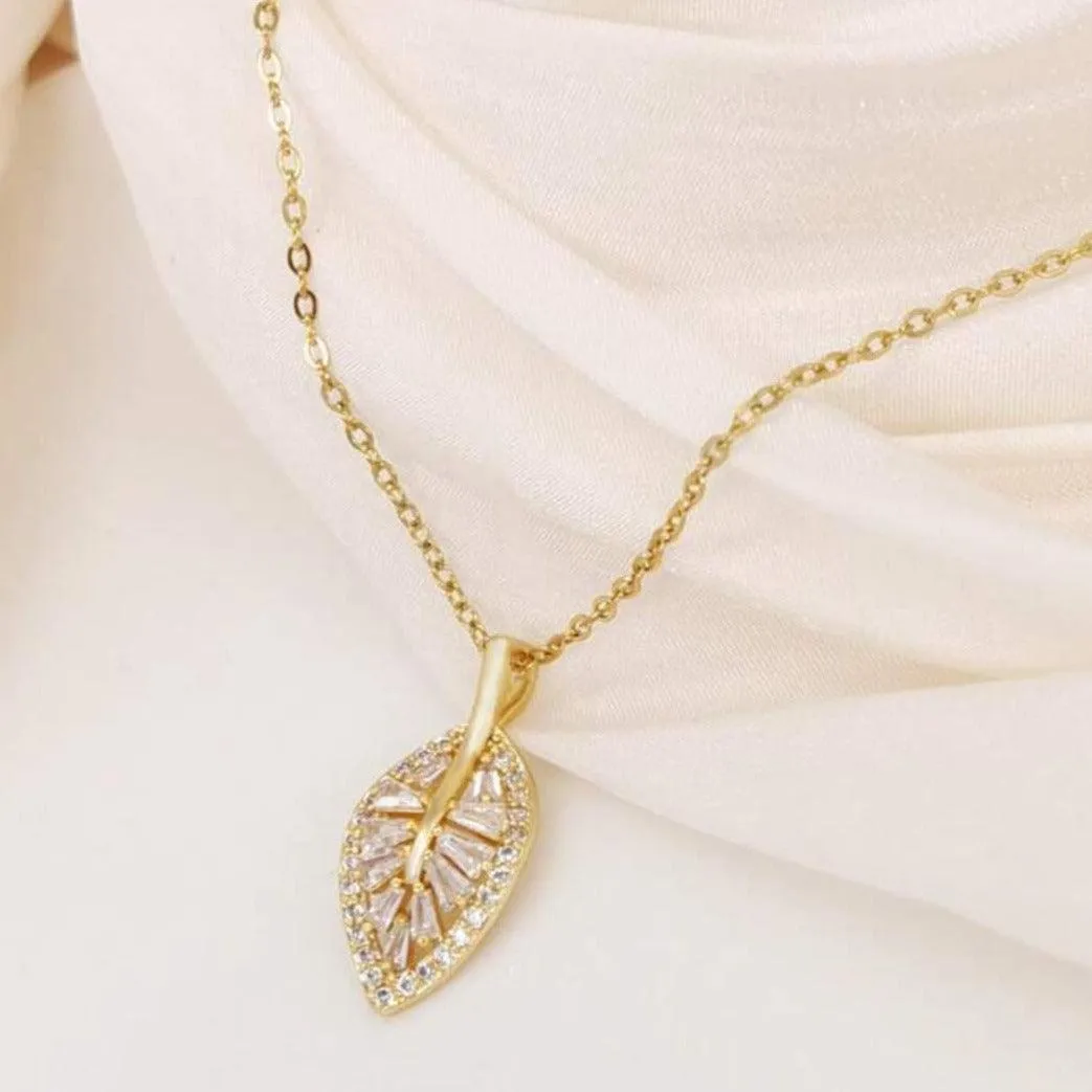 Dazzling Leaf Necklace