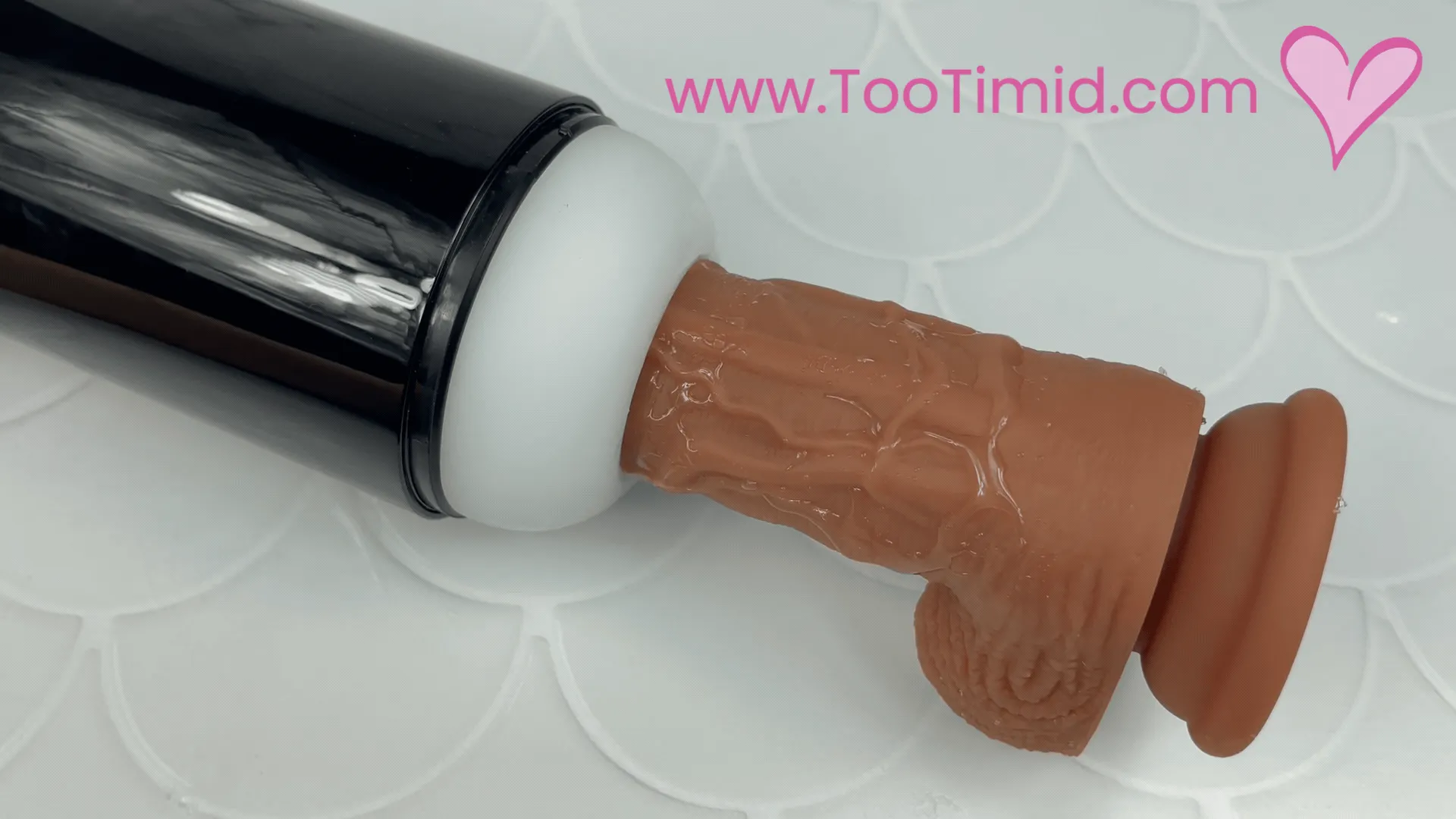 Vortex Moaning Masturbator: Featuring Unique Suction and Vibrating Features